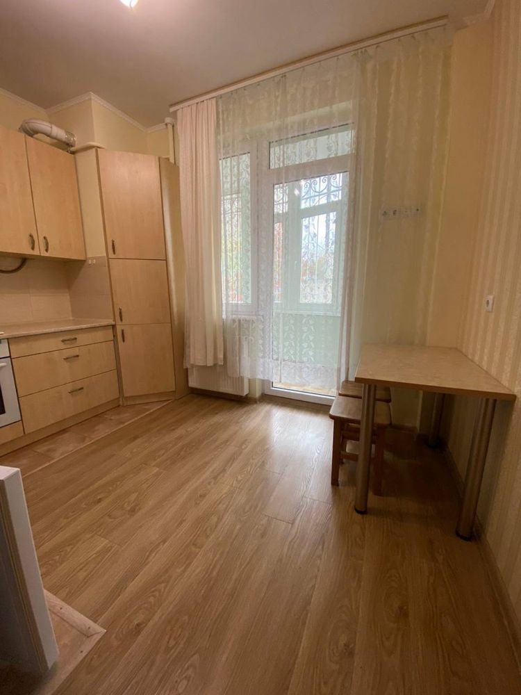 1-bedroom apartment in new building, central location, fully furnished