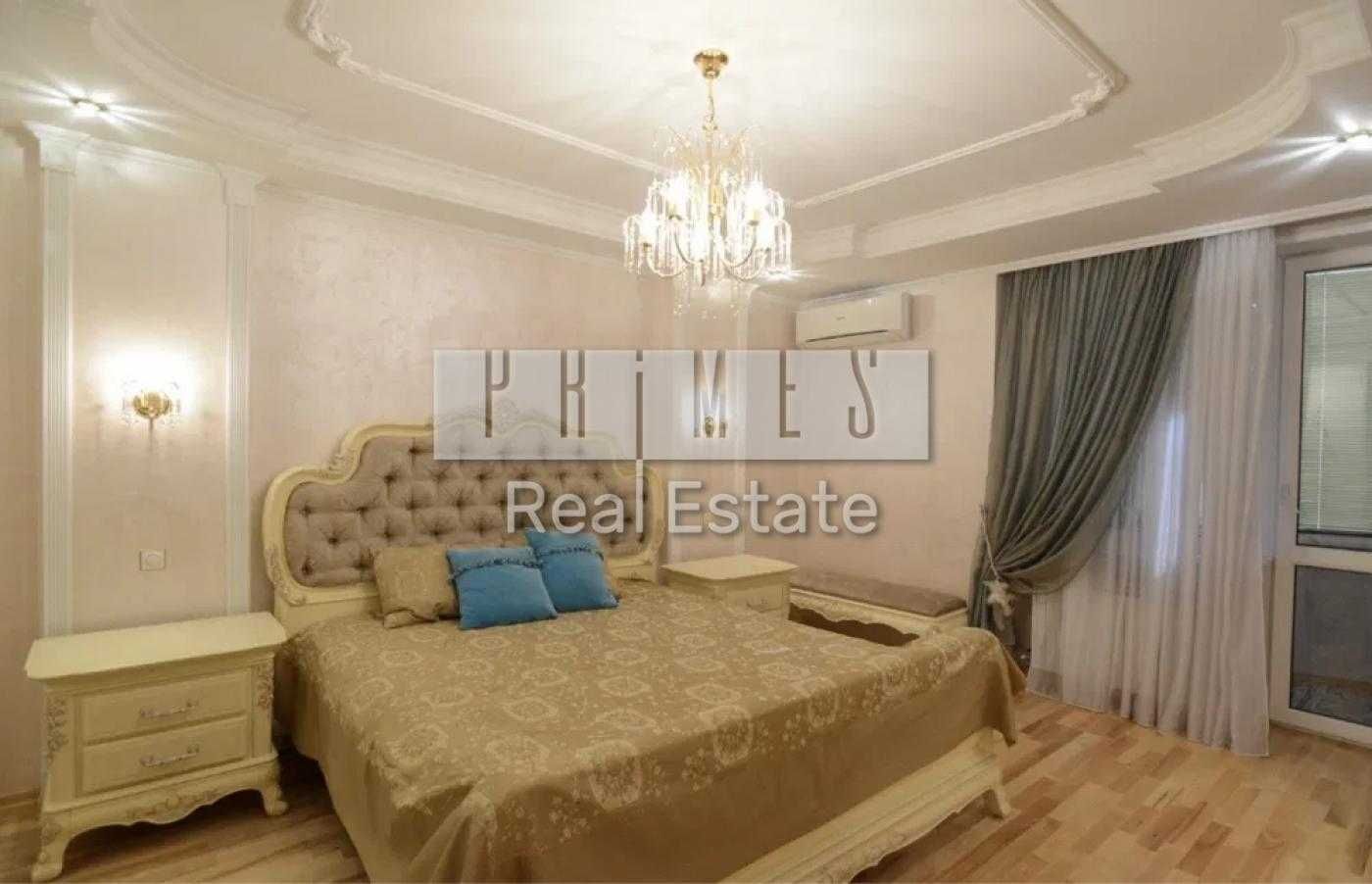 Luxury Spacious Apartment in Pechersk District, 139m²