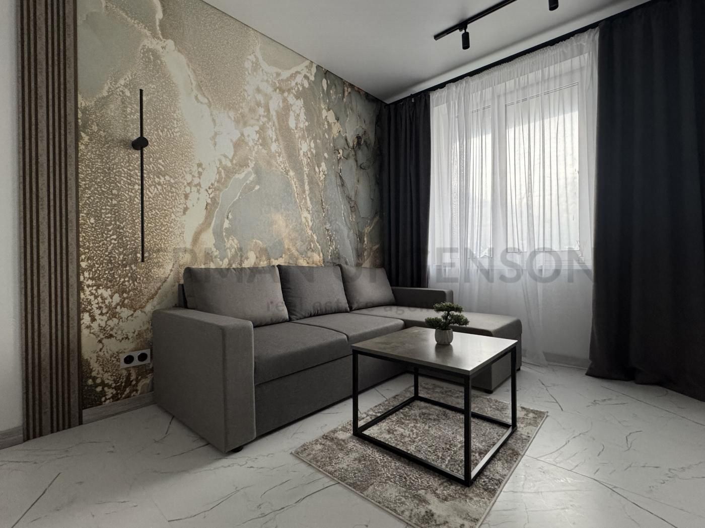Central City Studio with Premium Design and Full Amenities