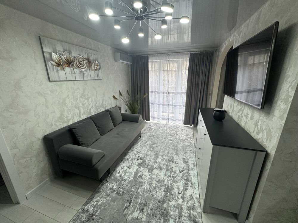 Modern Apartment in Mukachevo - Central Location, River View
