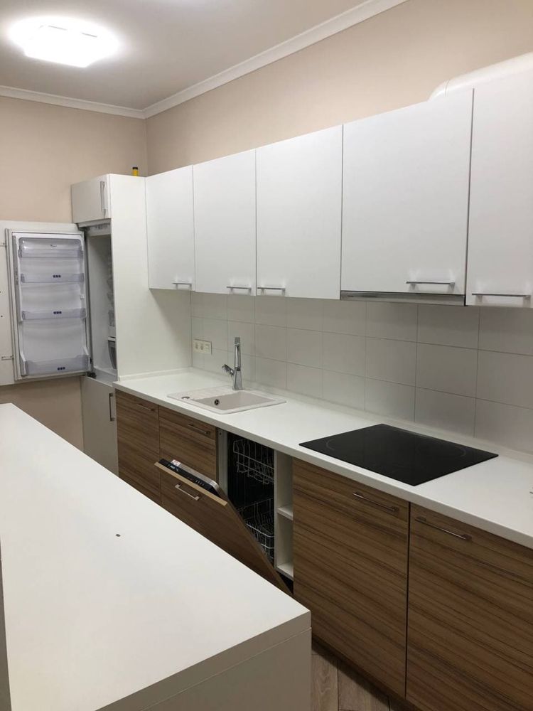 Spacious 1-Bedroom Apartment near Minska Metro with Designer Renovation