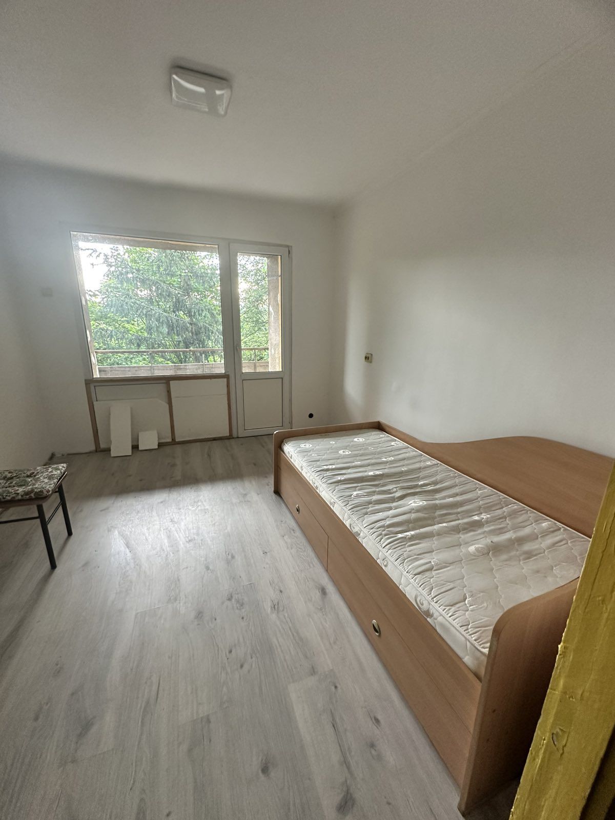 4-Room Apartment on Hrushevsky Street with Autonomous Heating
