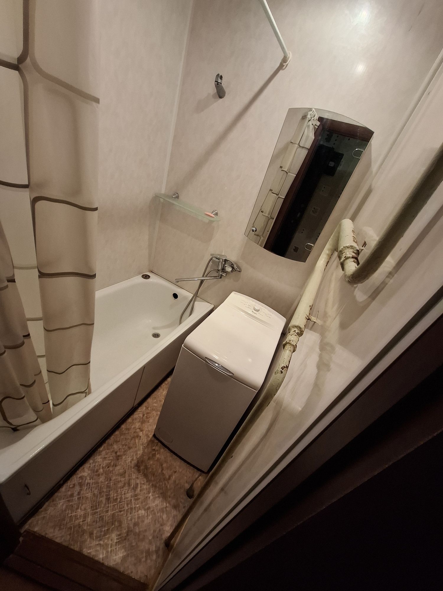2-room apartment on O. Vishni Street, Damansky area