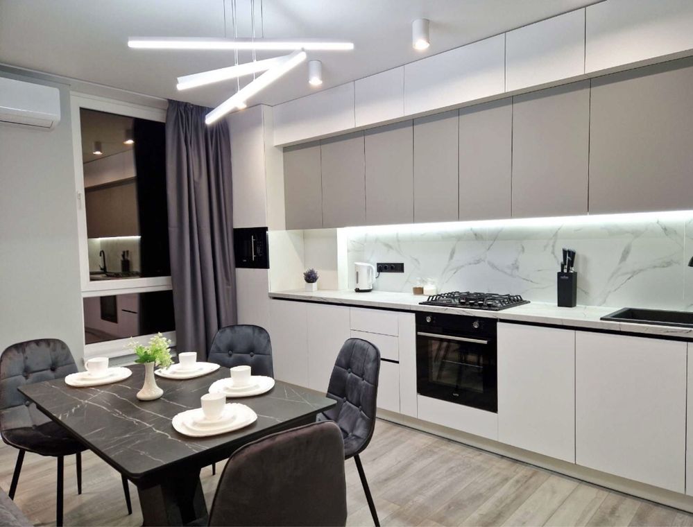1-Bedroom Apartment with Kitchen Studio on Sichovykh Striltsiv Street