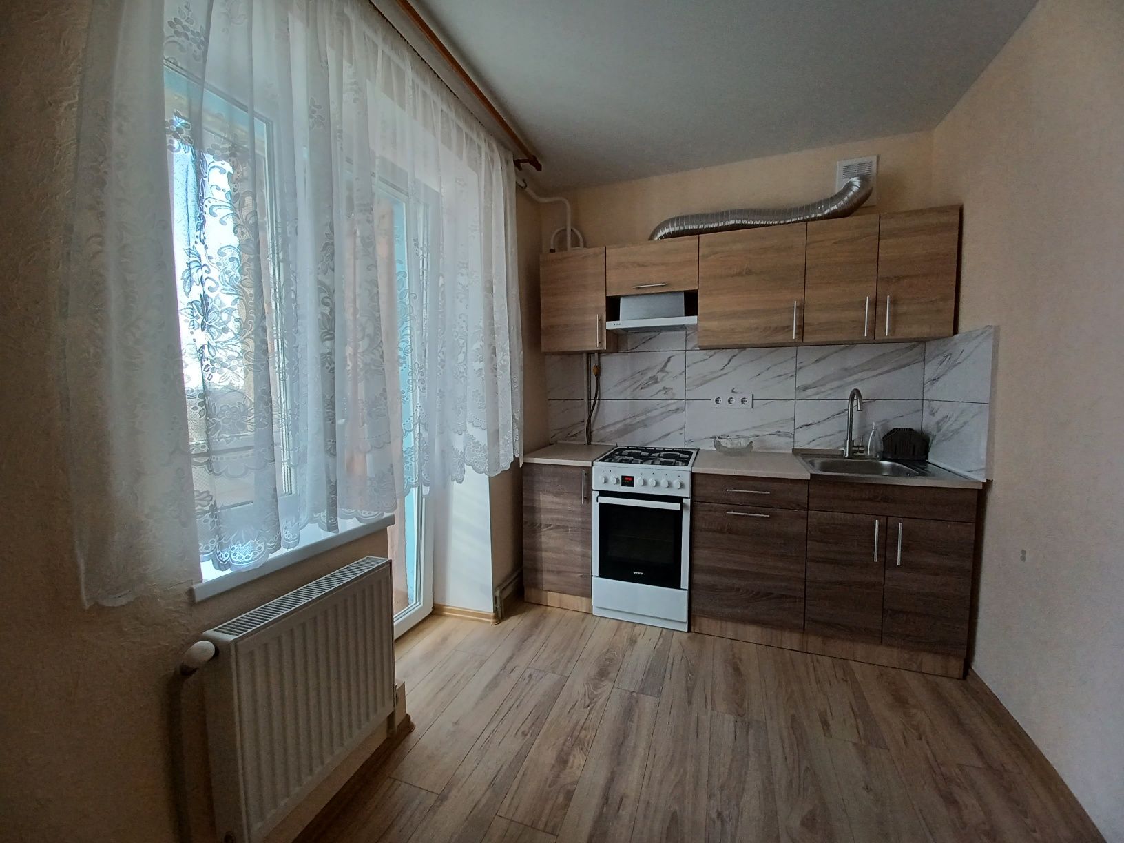 Renovated 1-Bedroom Apartment with Individual Gas Heating