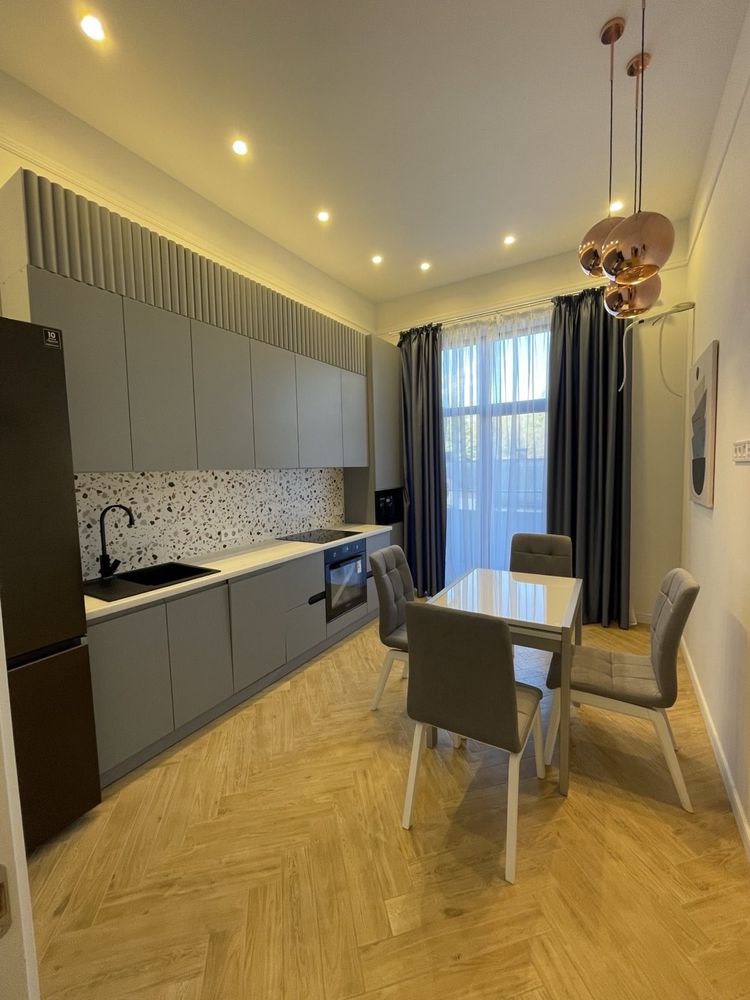 Spacious Apartment in Dream City Complex