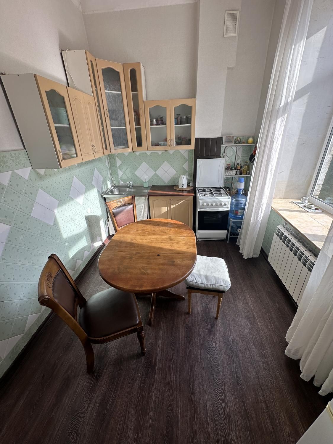 Central Kyiv Apartment near Landmarks, 64 sq.m, Separate Rooms