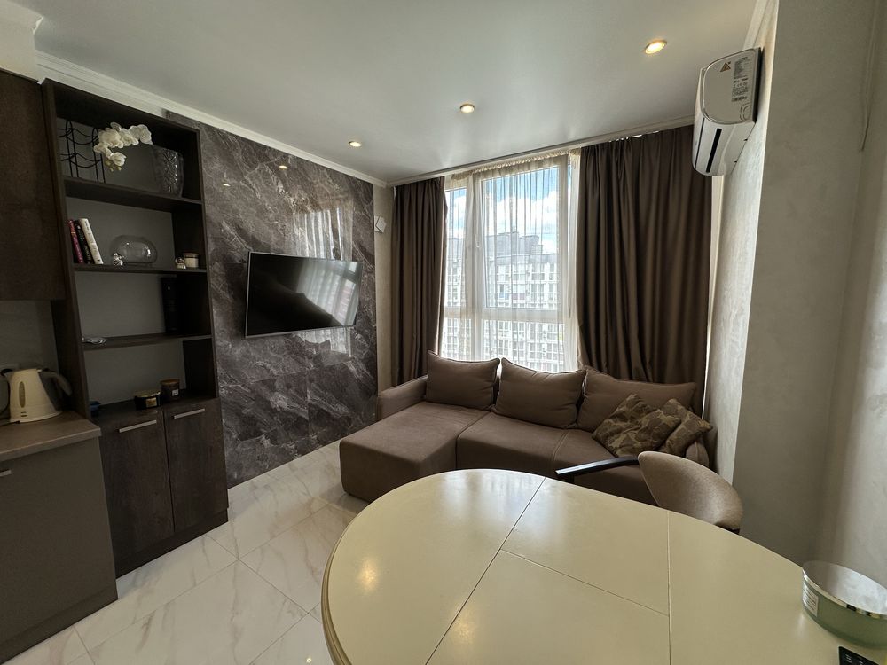 2-Bedroom Apartment with Designer Renovation near Auchan