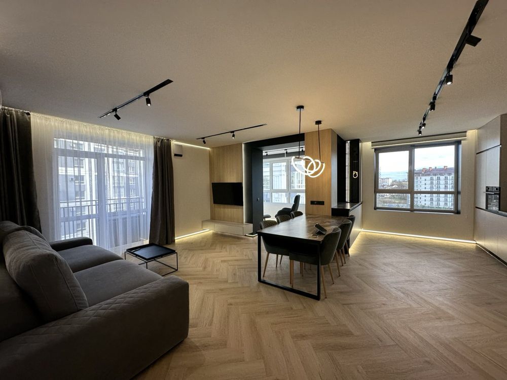 Exclusive Apartment with Lake View - First Rental