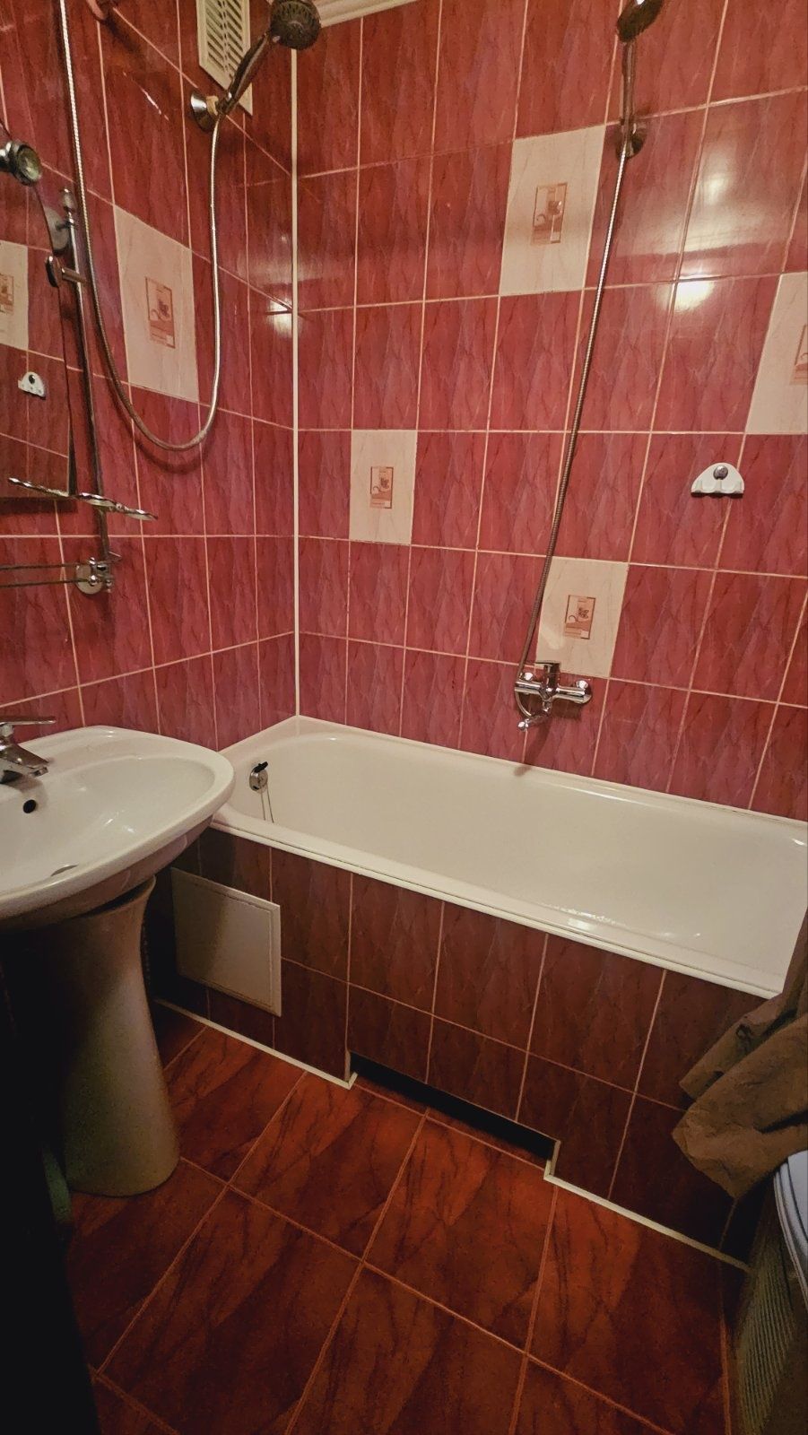 Well-equipped apartment ready for immediate occupancy