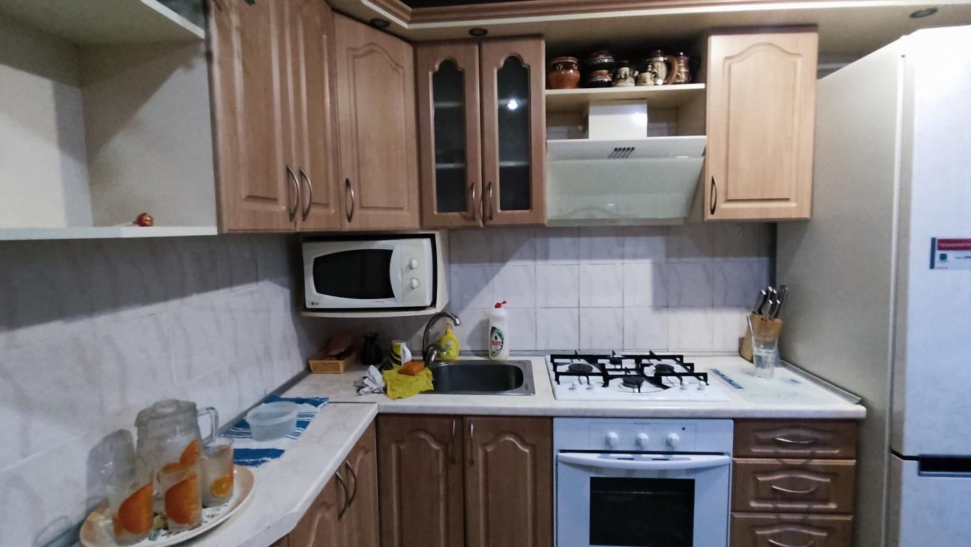 2-Room Apartment with Renovation in Aviatorskoe