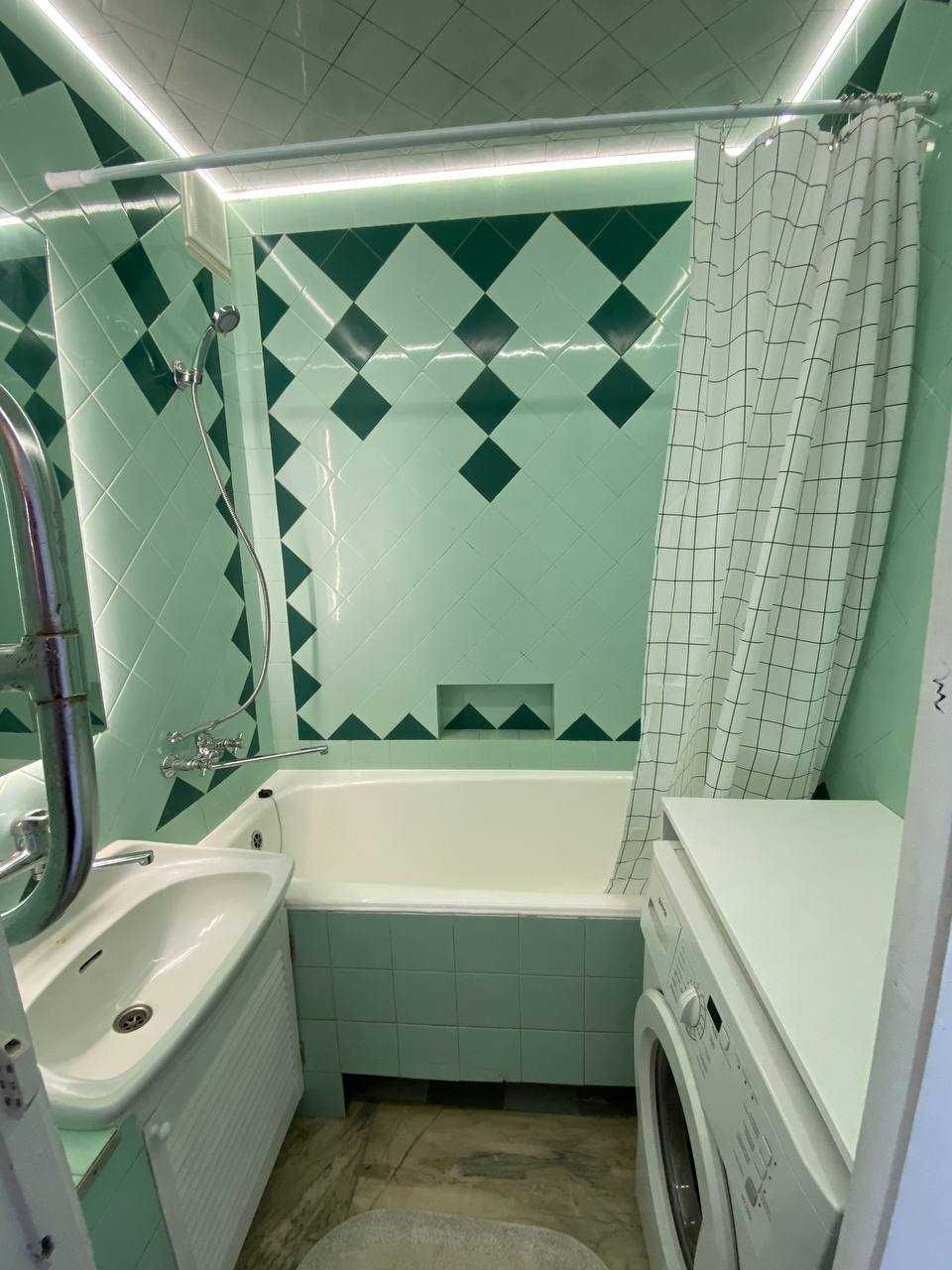 3-Room Apartment in Dniprovskyi District, Kyiv