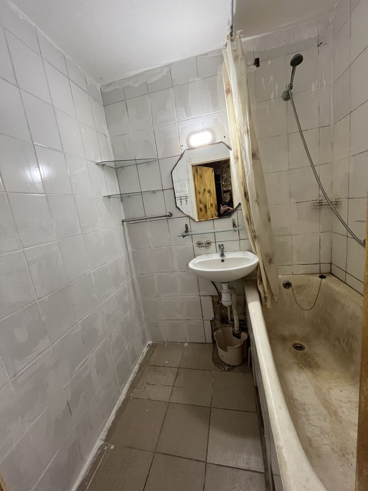 1-Bedroom Apartment with Individual Heating near I. Khrestytelia Street