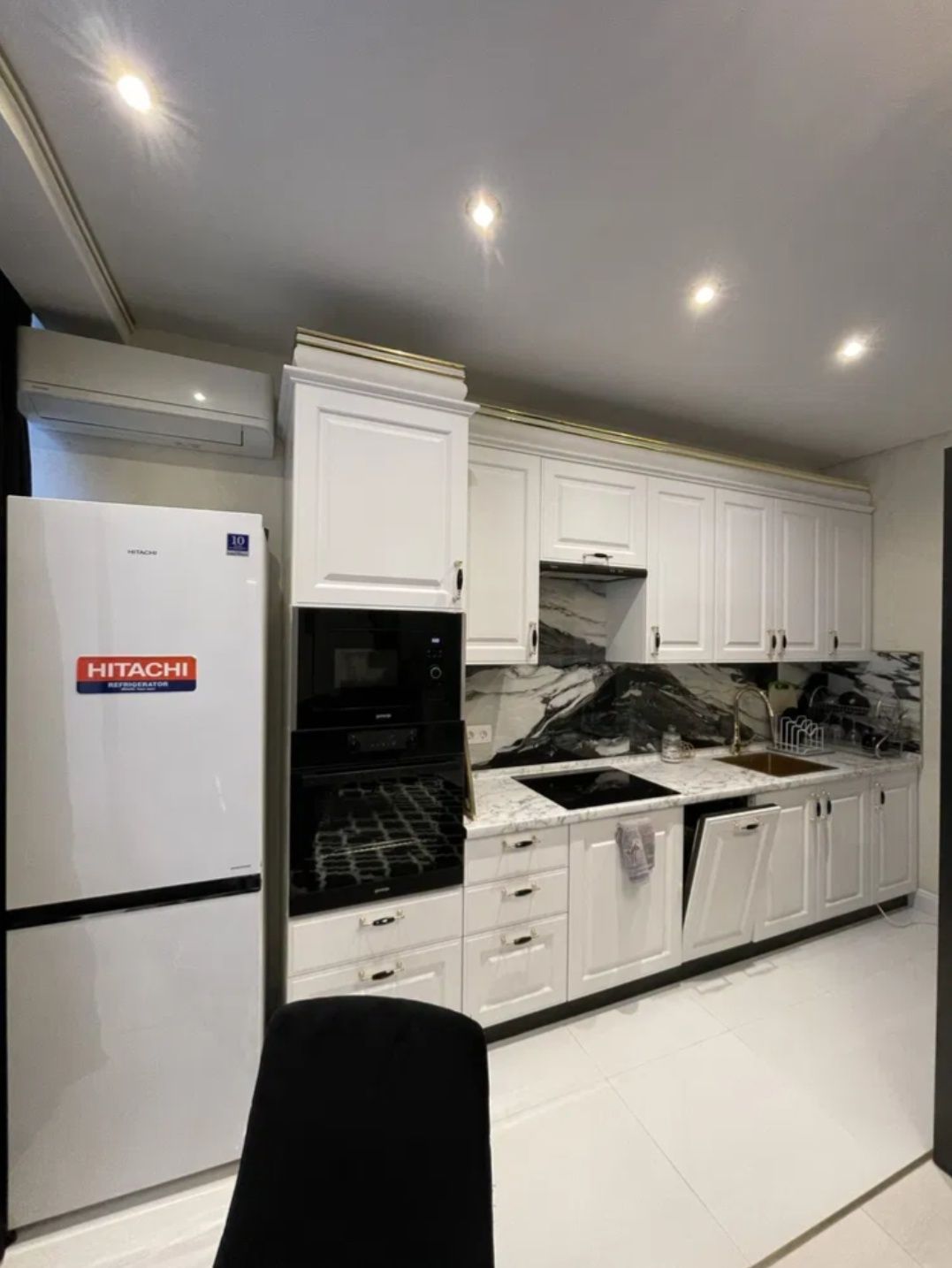 Stylish 1-Bedroom Apartment with Sea View in Arkadia