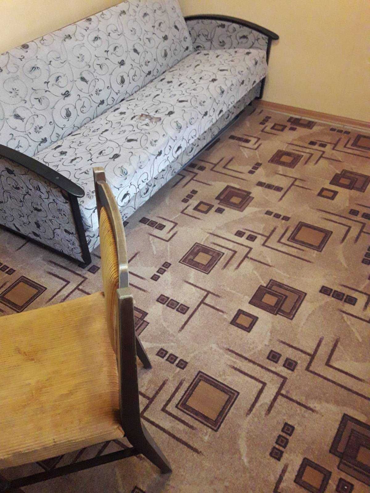 1-кімнатна квартира біля метро, повністю обладнана