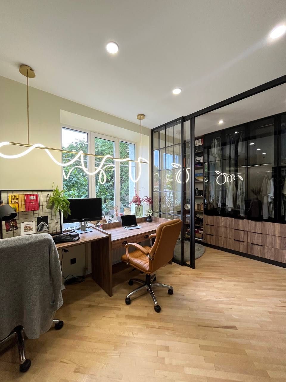 Modern 3-Bedroom Apartment with Designer Kitchen