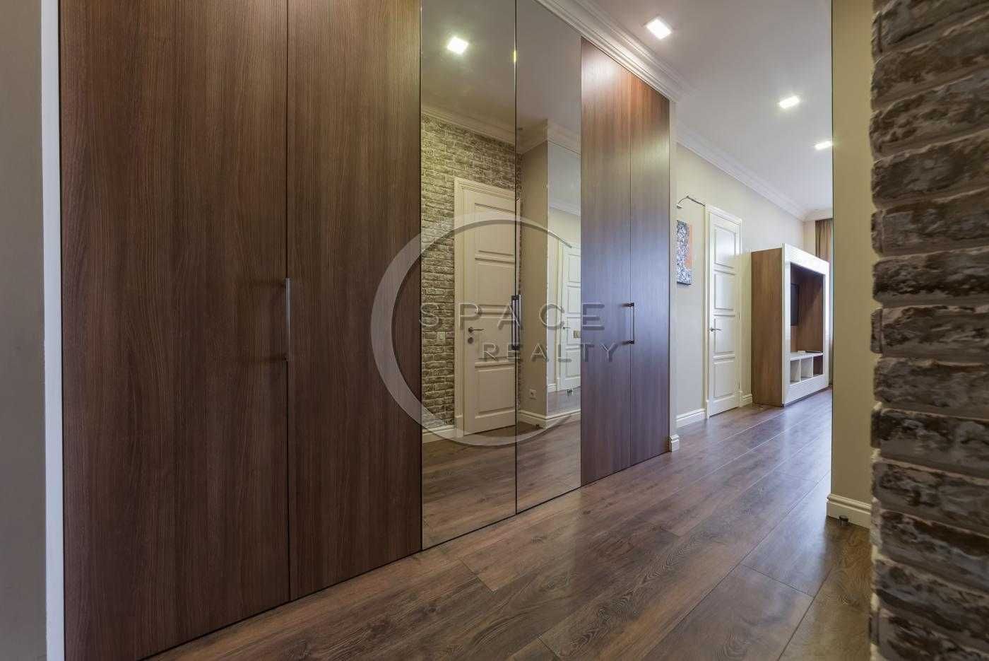 2-Room Apartment in Novopecheski Lipky Complex with Modern Design