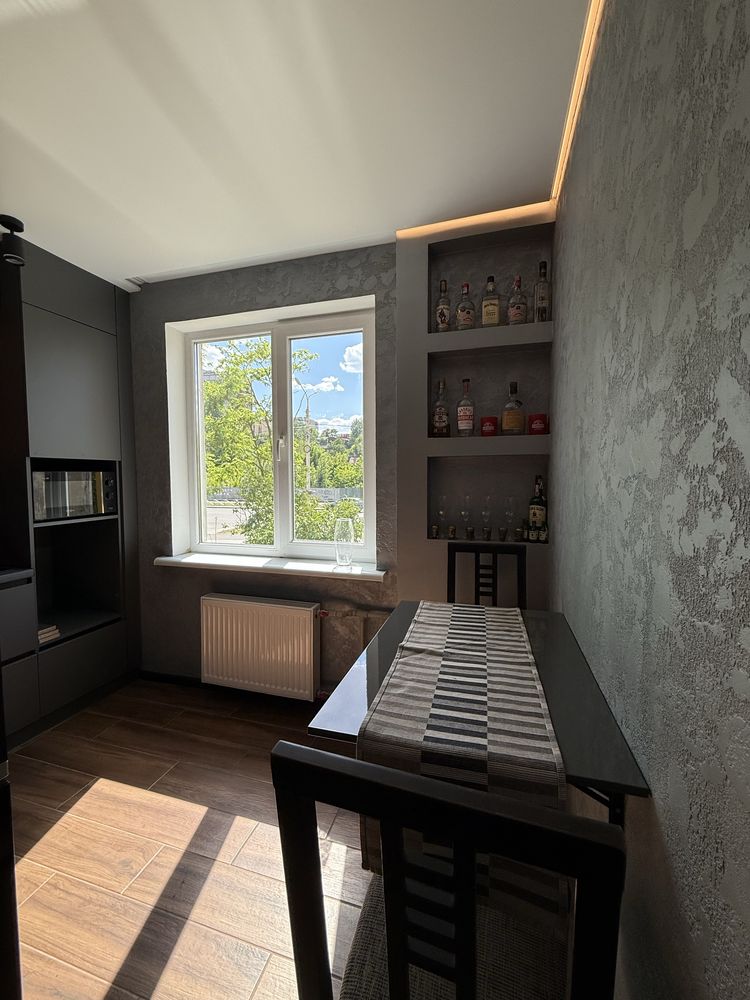 1-bedroom apartment on central Mytnytsya with full furnishing