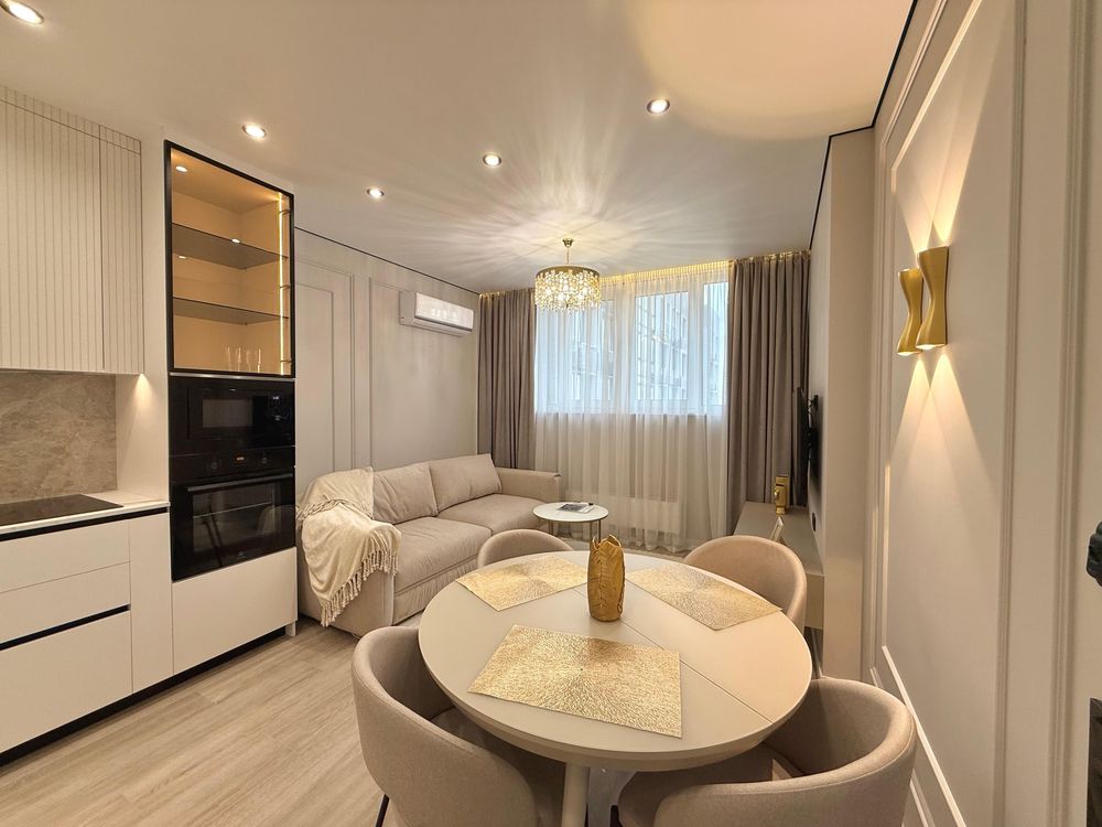 Designer Apartment in Novopecherska Vezha Complex, Pechersk District