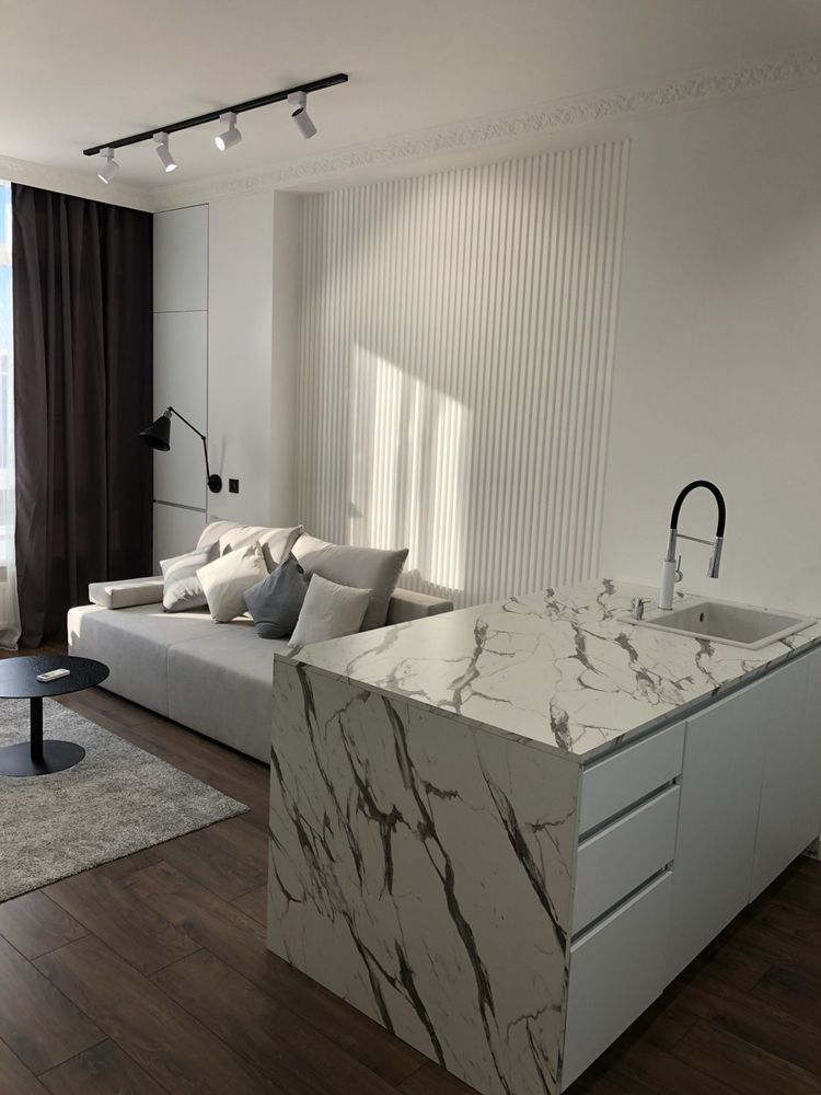 Spacious Apartment with Designer Interior and Modern Amenities