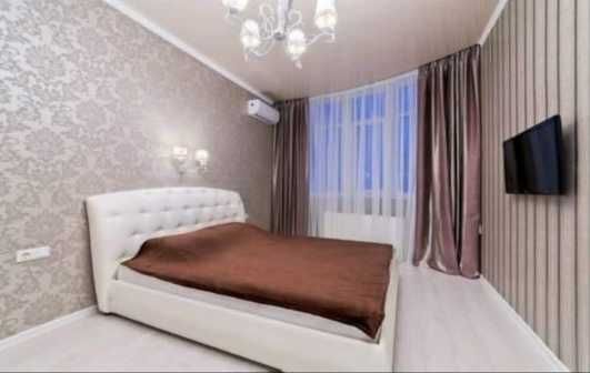 Modern 2-Bedroom Apartment in Arkadia with Walk-in Closet