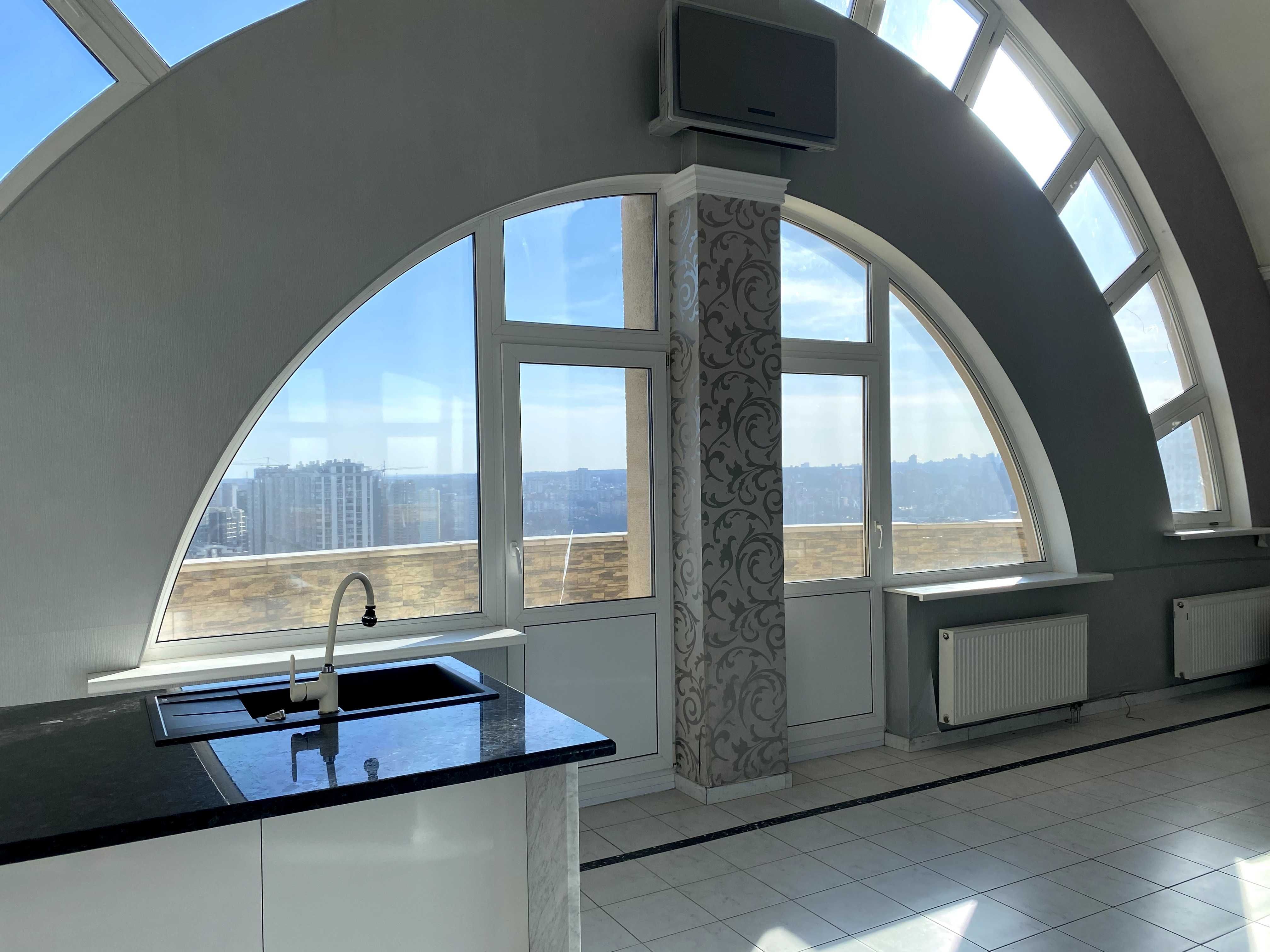 Luxury Penthouse with Two Terraces and Panoramic Views