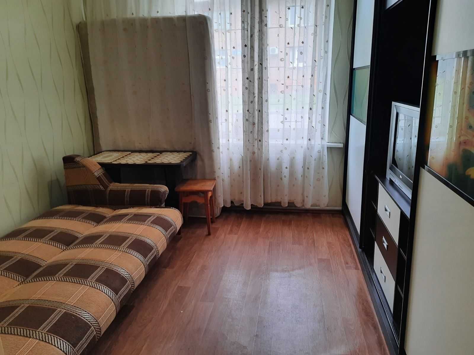 Cozy Studio Apartment Near Metro and Shopping Mall