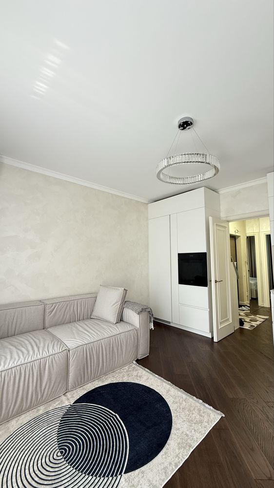 Modern Euro-Style 2-Room Apartment in Fine Town Complex, Shevchenkivsky District, Kyiv