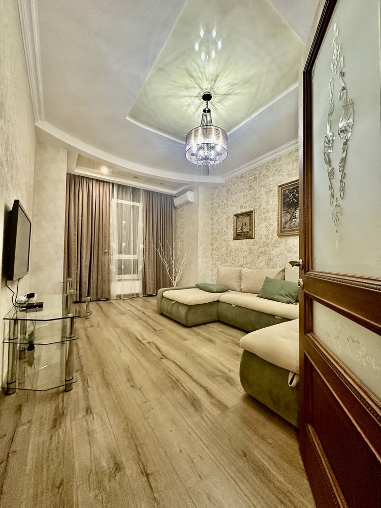 Two-bedroom apartment in Odessa, French Boulevard, near Mechnikov University