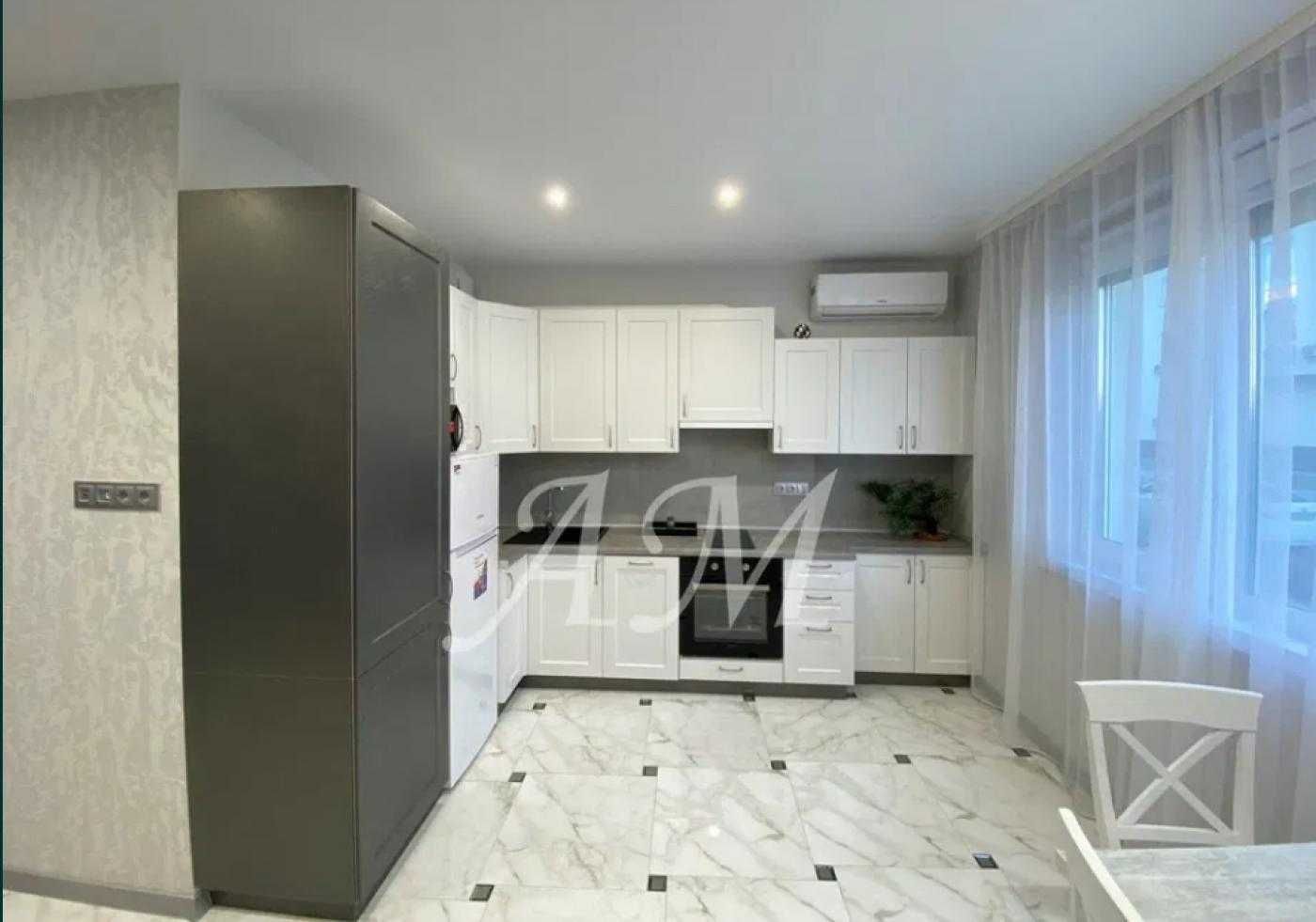 1-Room Smart Apartment near Vasylkivska Metro, Fully Furnished