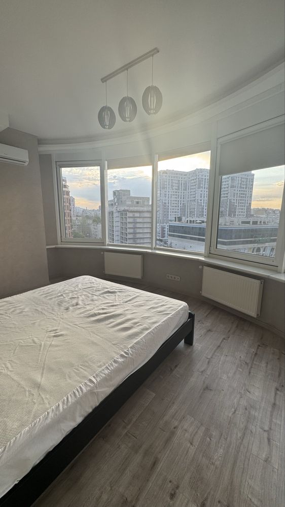 3-Bedroom Apartment in ЖК Пальмира, Генуэзская Street