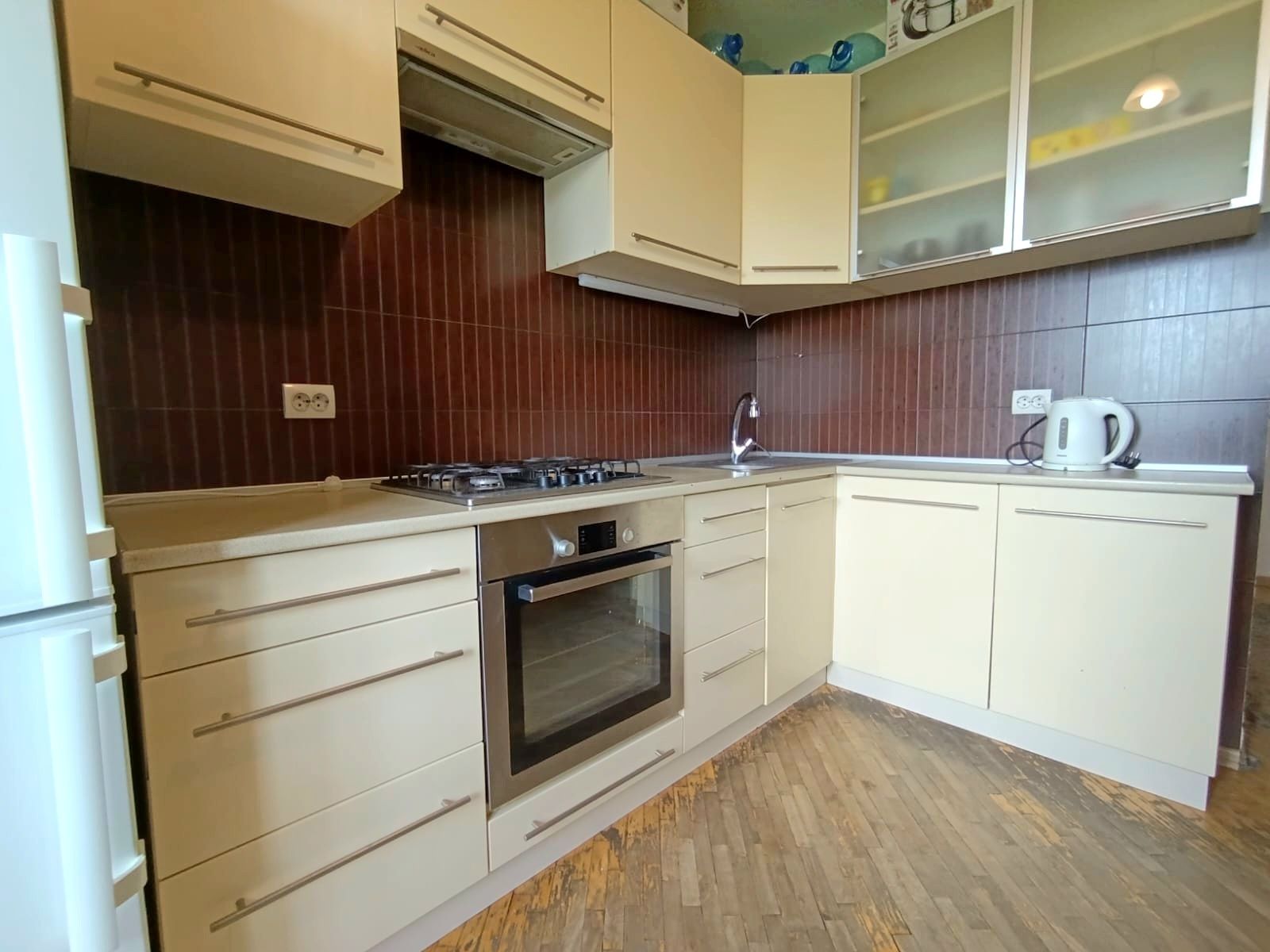 Cozy 1-bedroom apartment near Southern Shopping Center and Kulchytska Park