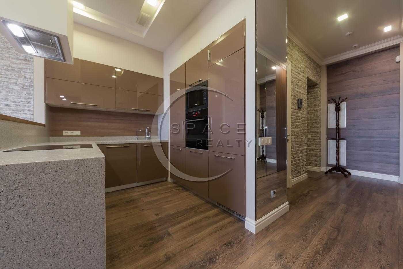 2-Room Apartment in Novopecheski Lipky Complex with Modern Design