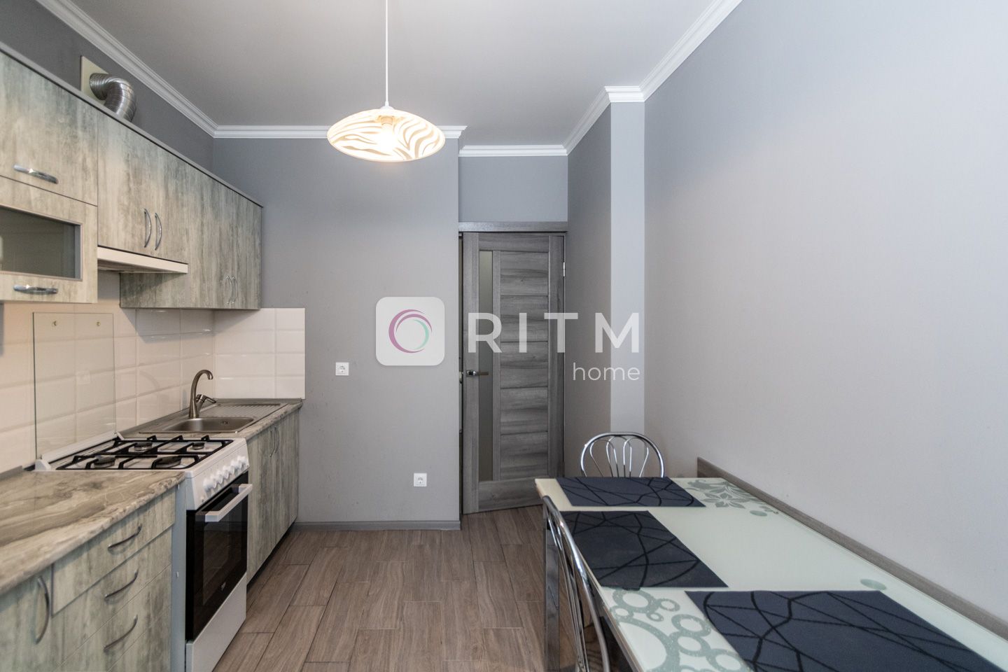 1-Room Apartment in City Center with Modern Renovation