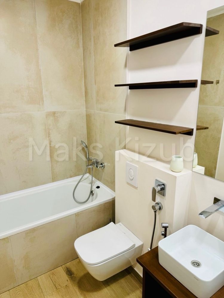 1.5-Room Apartment in Comfort City Complex with Modern Renovation