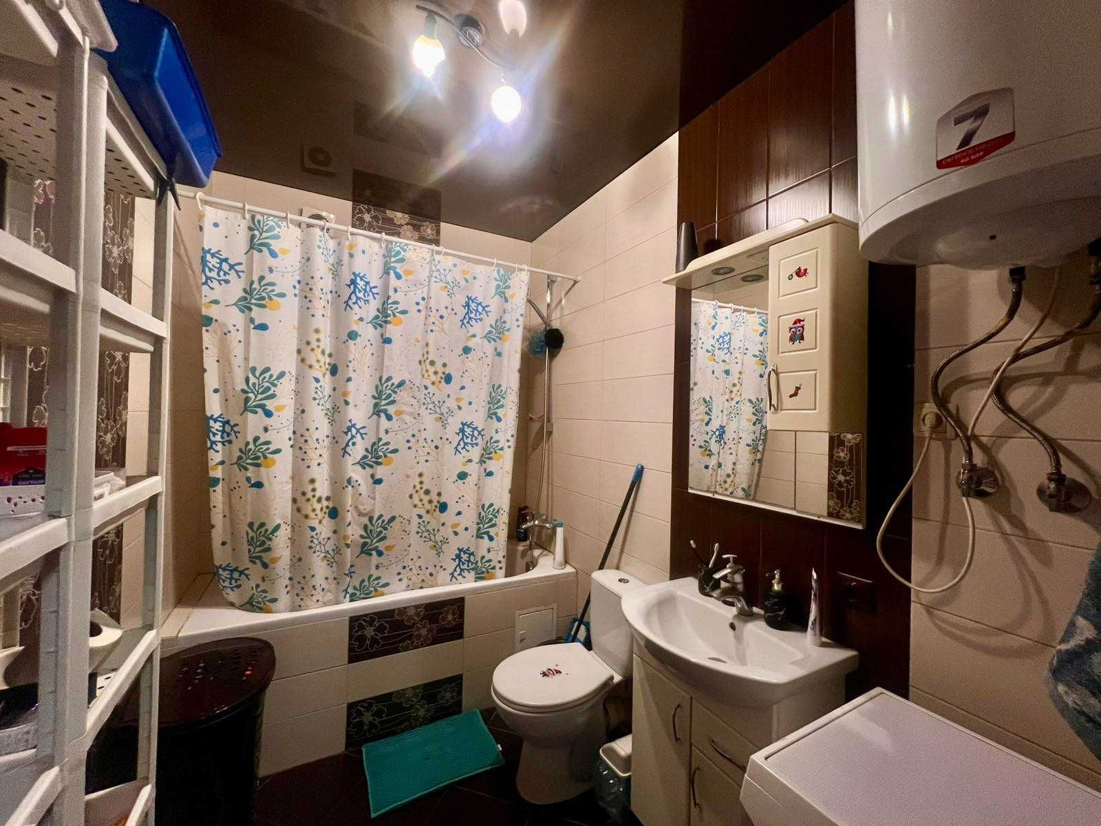 1-Bedroom Apartment in New Building on Varshavska Street