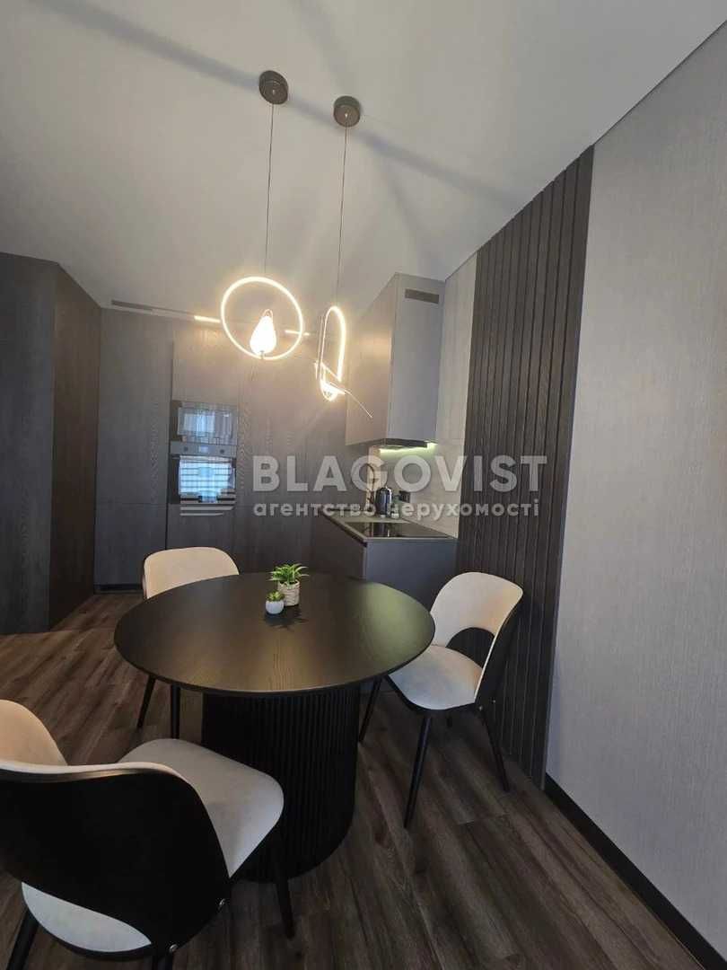 Spacious 1-bedroom apartment with modern design in Podilskyi district