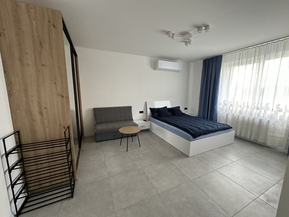 One-bedroom apartment with euro renovation on Karpatska Street