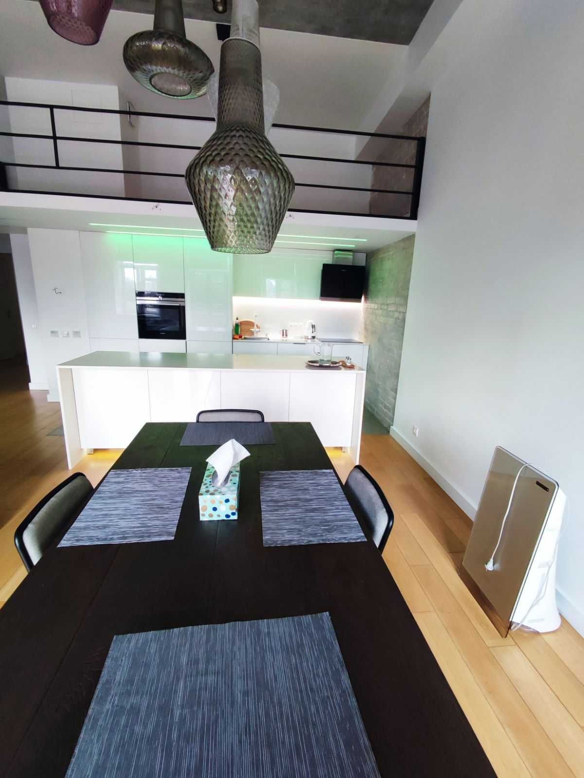 4-bedroom designer apartment in new club house in city center