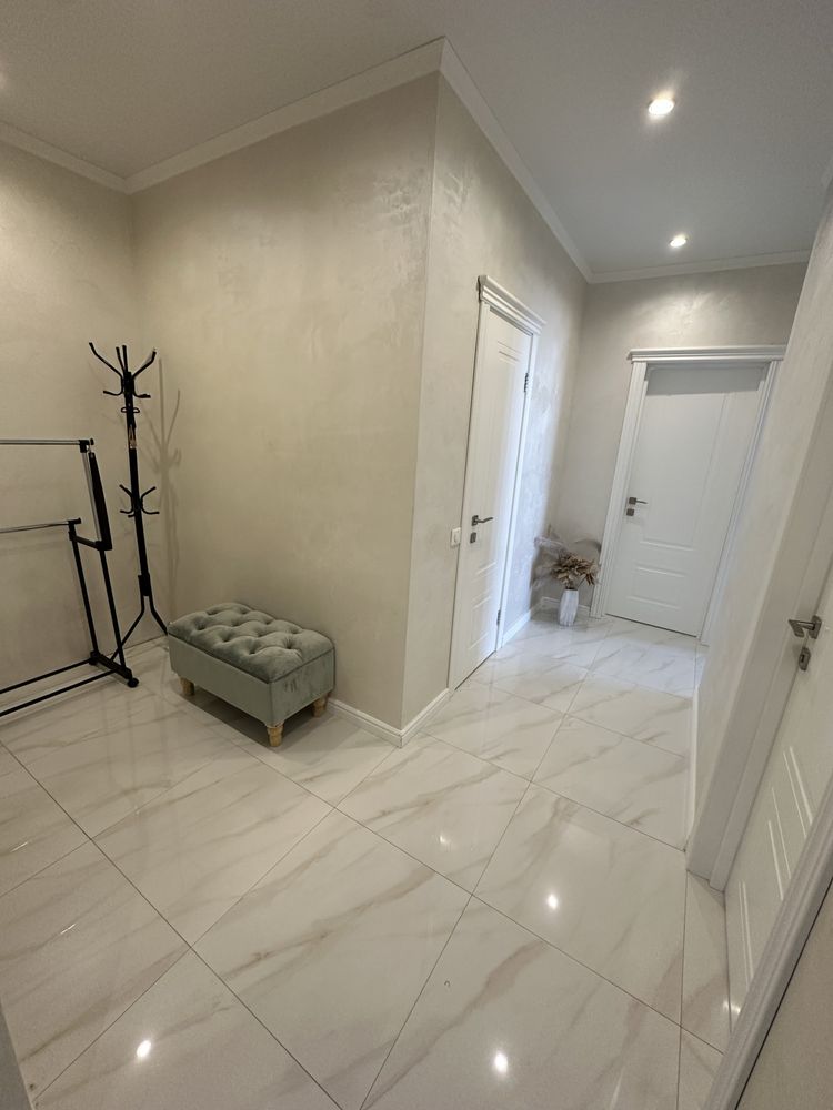 2-Bedroom Apartment with Designer Renovation near Auchan