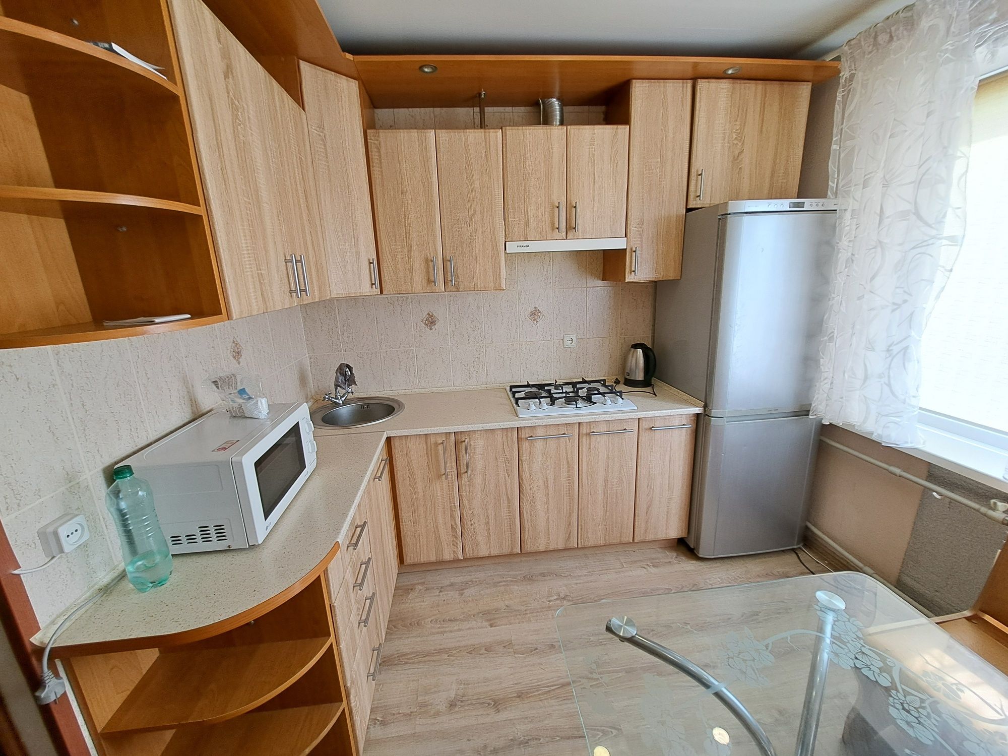 Modern 2-Room Apartment with Renovated Kitchen
