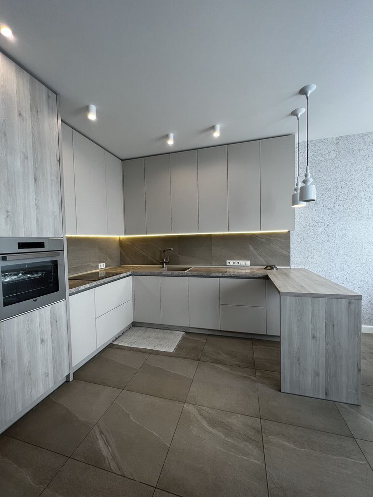 Spacious 3-Bedroom Apartment with Sea View