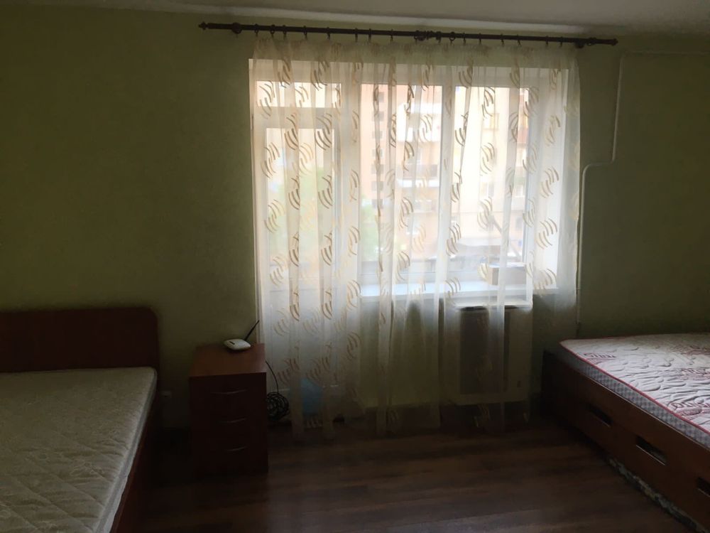 One-bedroom apartment in city center, Shaposhnikova Street 4