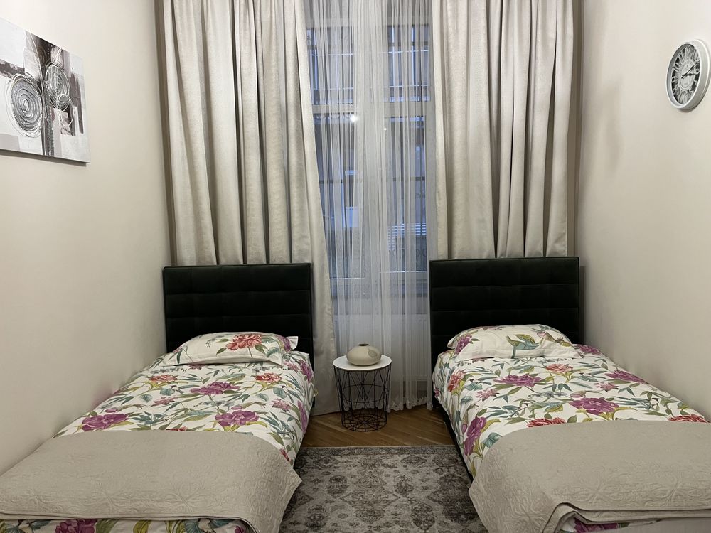 Stylish 3-Room Apartment in Lviv City Center near University and Frank Park