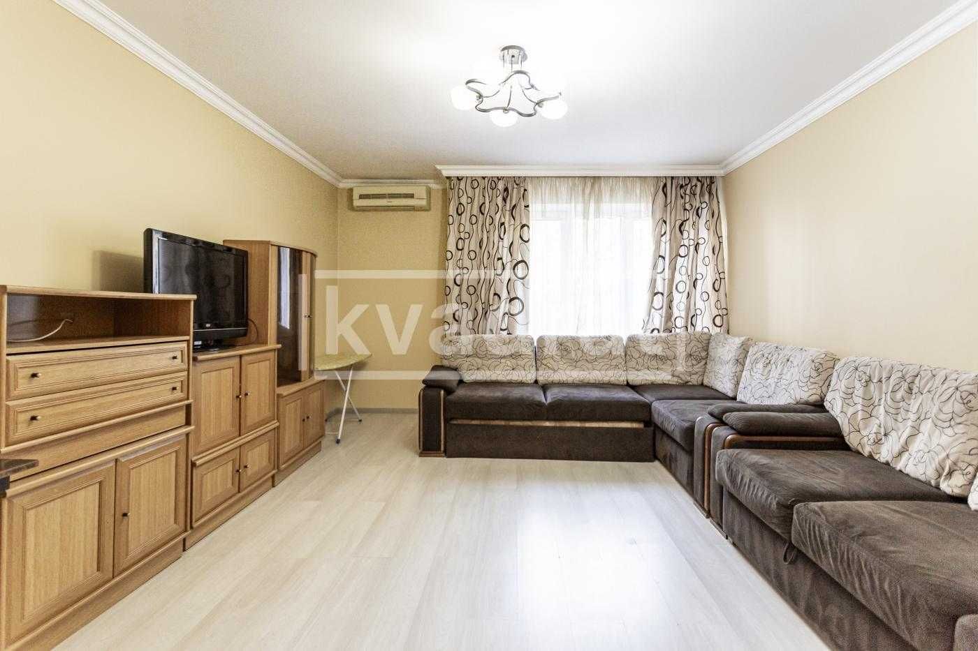 3-комнатная квартира на улице Антоновича, полностью меблированная