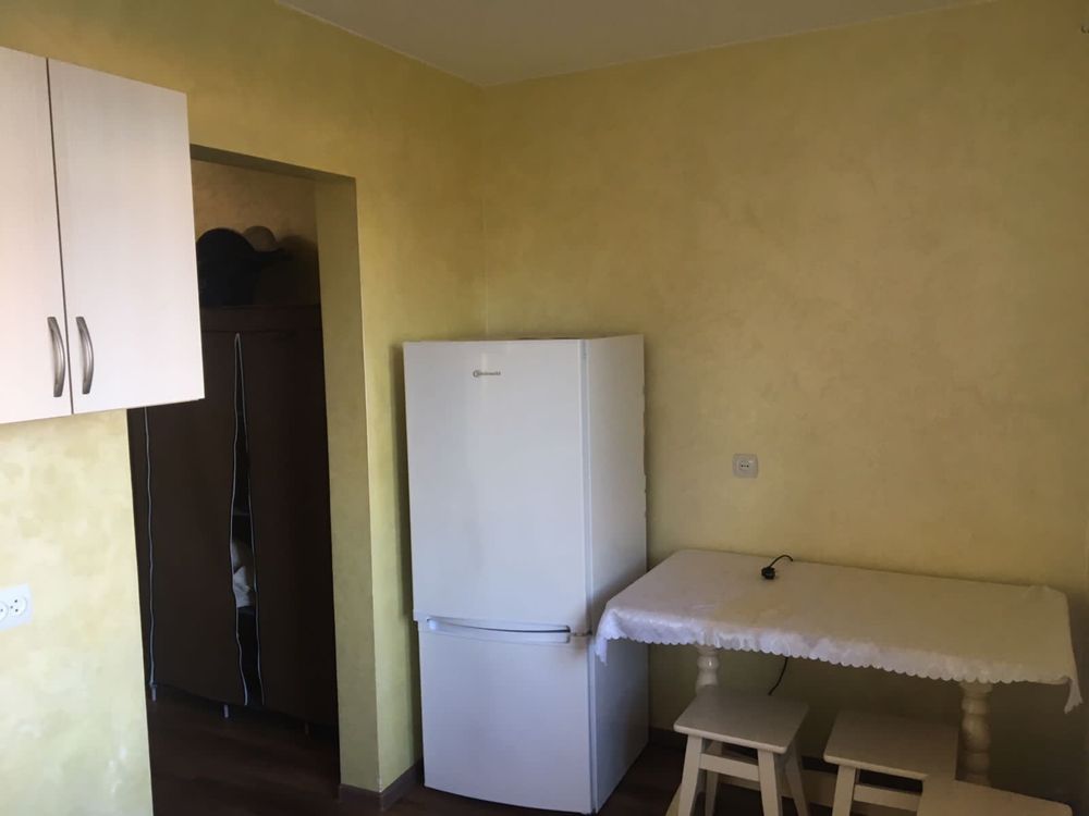 One-bedroom apartment in city center, Shaposhnikova Street 4