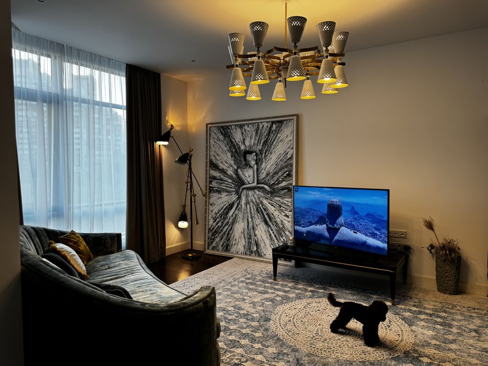 Stylish PecherSKY Apartment with Designer Interior