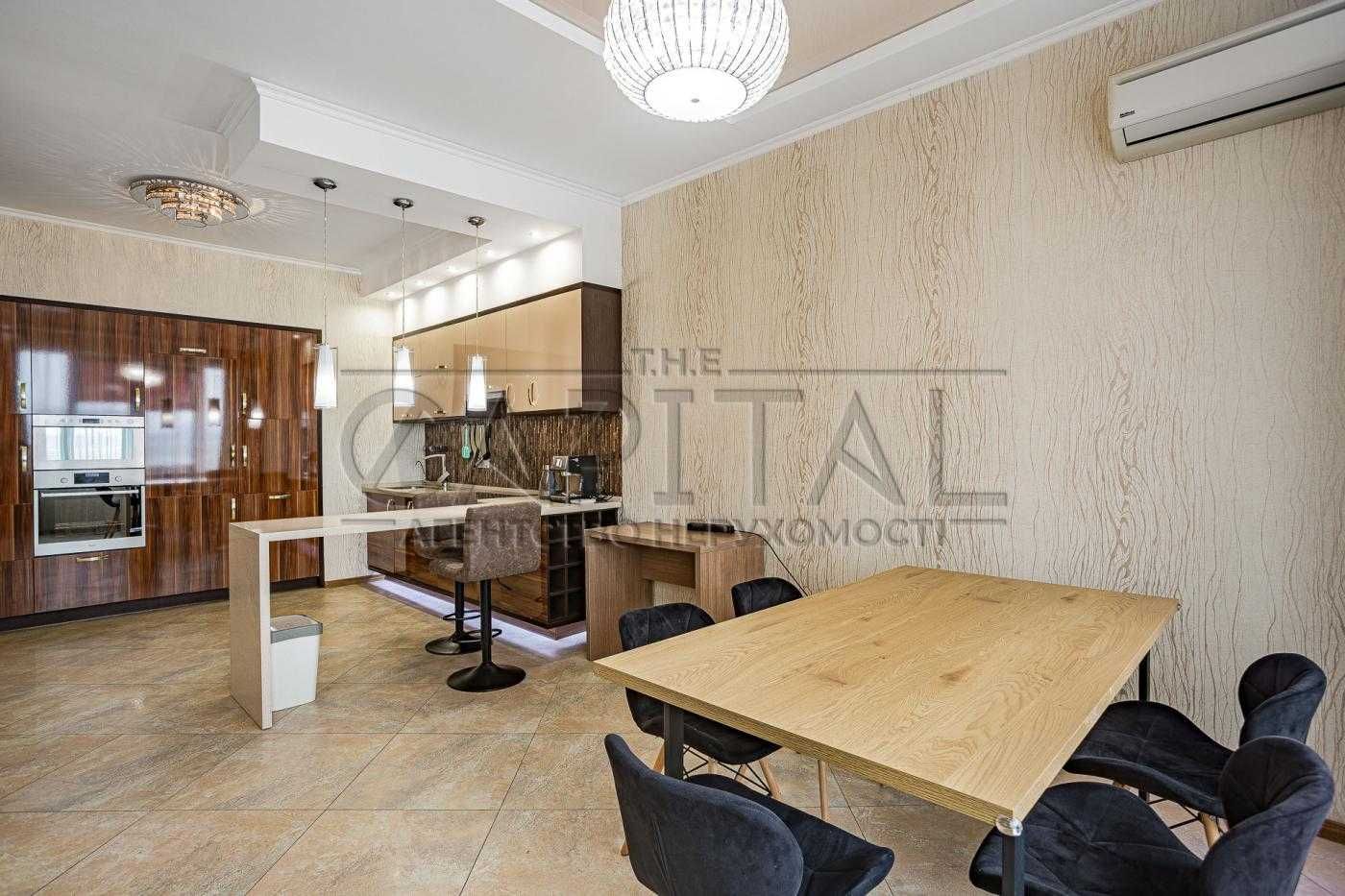 Luxury 3-Bedroom Apartment with River View