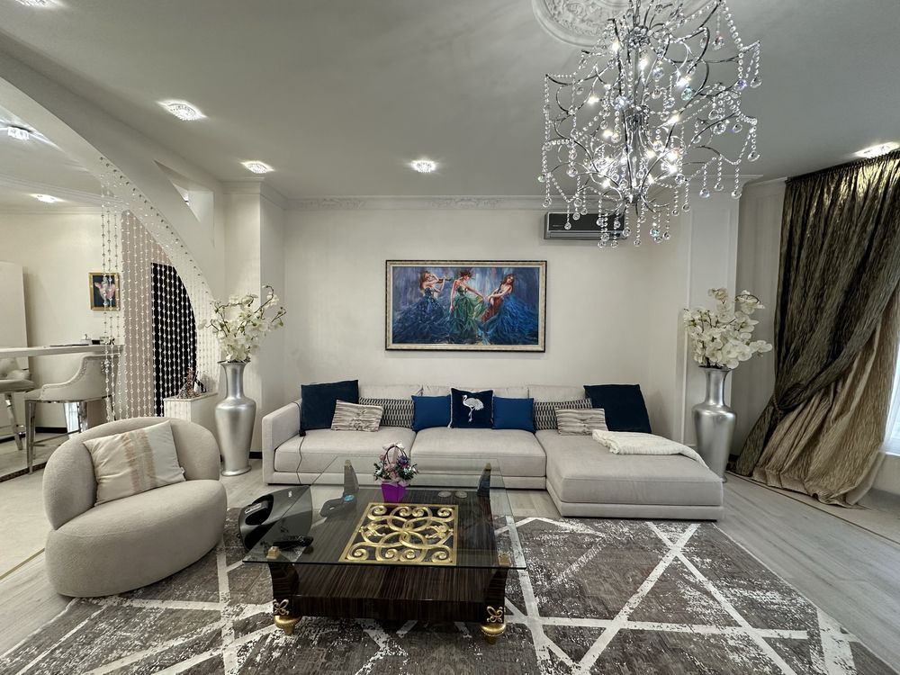 Modern Apartment near Victory Park with Sea View
