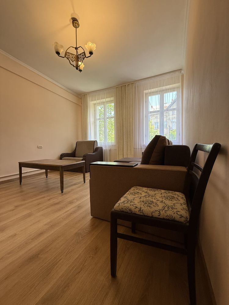 2-Room Apartment in Frankivsky District, Central Location, Recently Renovated